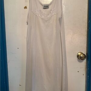 Anthony Richards White Lace-Trim Slip